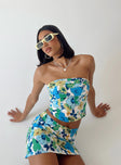 Front view of model wearing  front Princess Polly Sleeveless Asymmetric Neckline  Chadwick Top Blue Floral