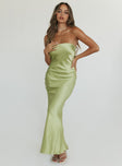 Front view of model wearing  front Princess Polly Sweetheart Neckline  Haley Maxi Dress Green