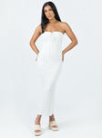 Front view of model wearing  front Princess Polly Sweetheart Neckline  Mollen Maxi Dress White