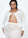 Front view of model wearing  front Princess Polly Full Sleeves Square Neck  Wild & Free Crochet Top White Curve