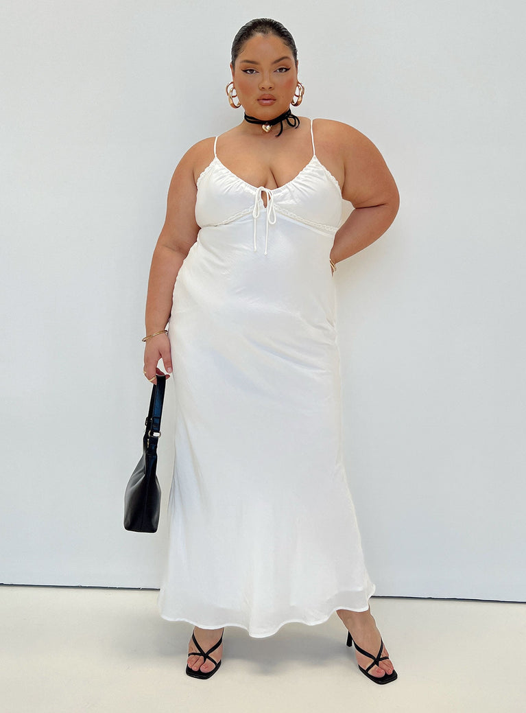 product Princess Polly Sweetheart Neckline  Emily Maxi Dress White Curve