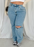 Front view of model wearing  front Princess Polly Mid Rise  Holland Jeans Curve