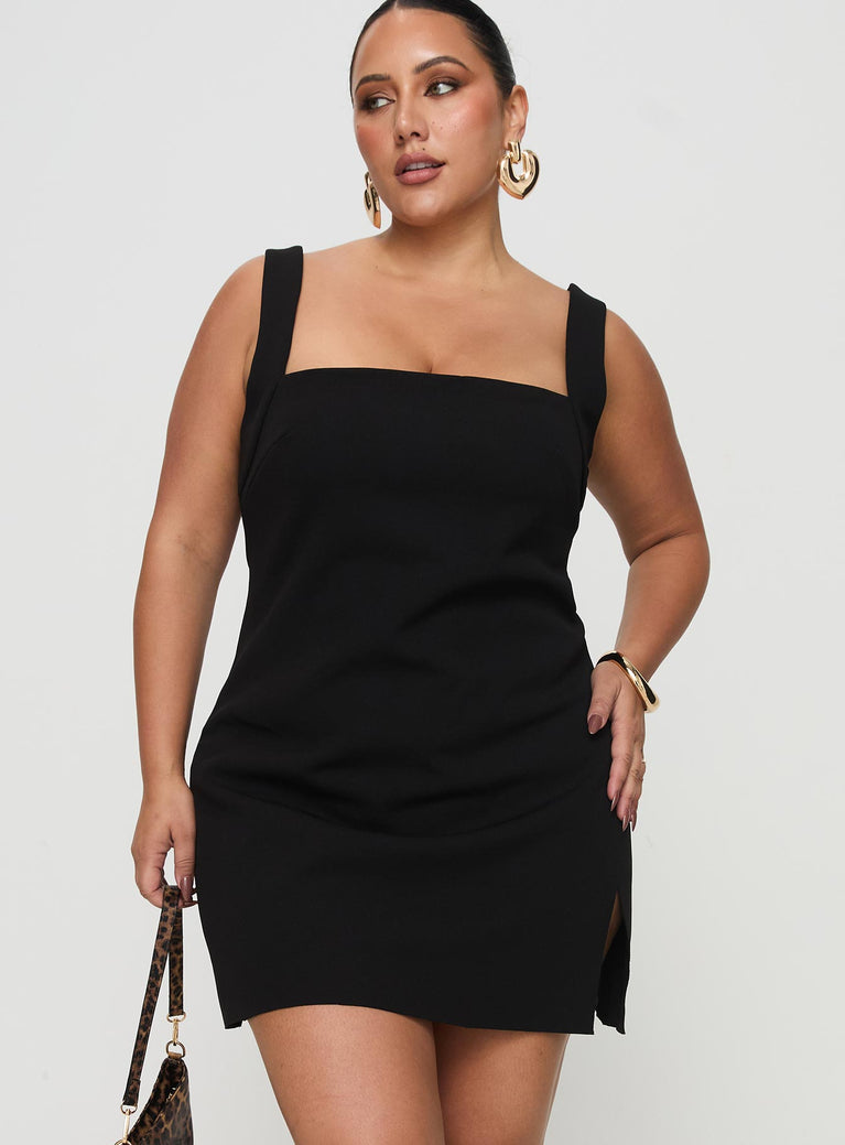 Bombshell Mini Dress Black Curve