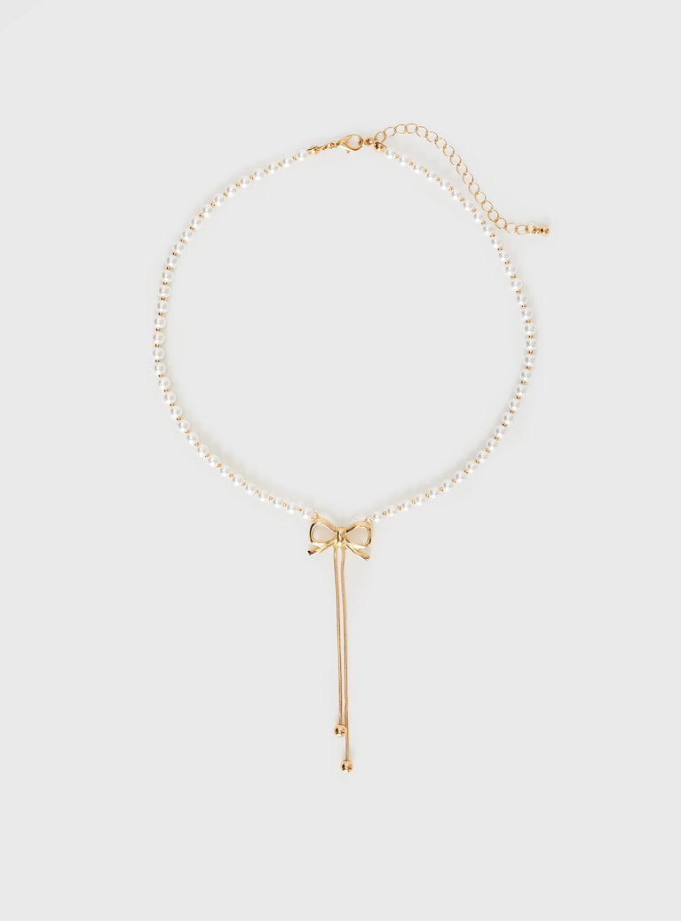 Lucky Girl Pearl Necklace Gold