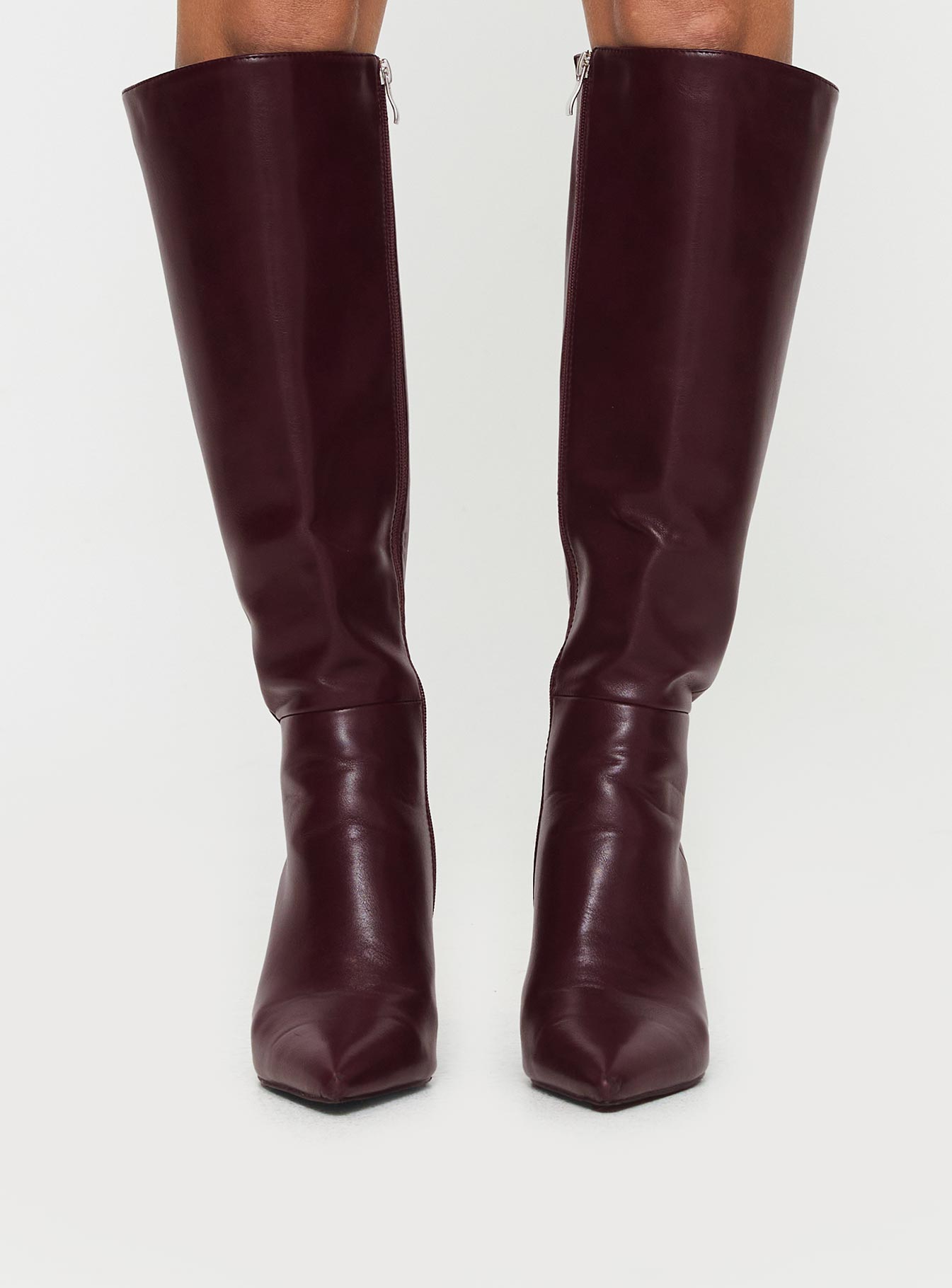 Long maroon boots hotsell