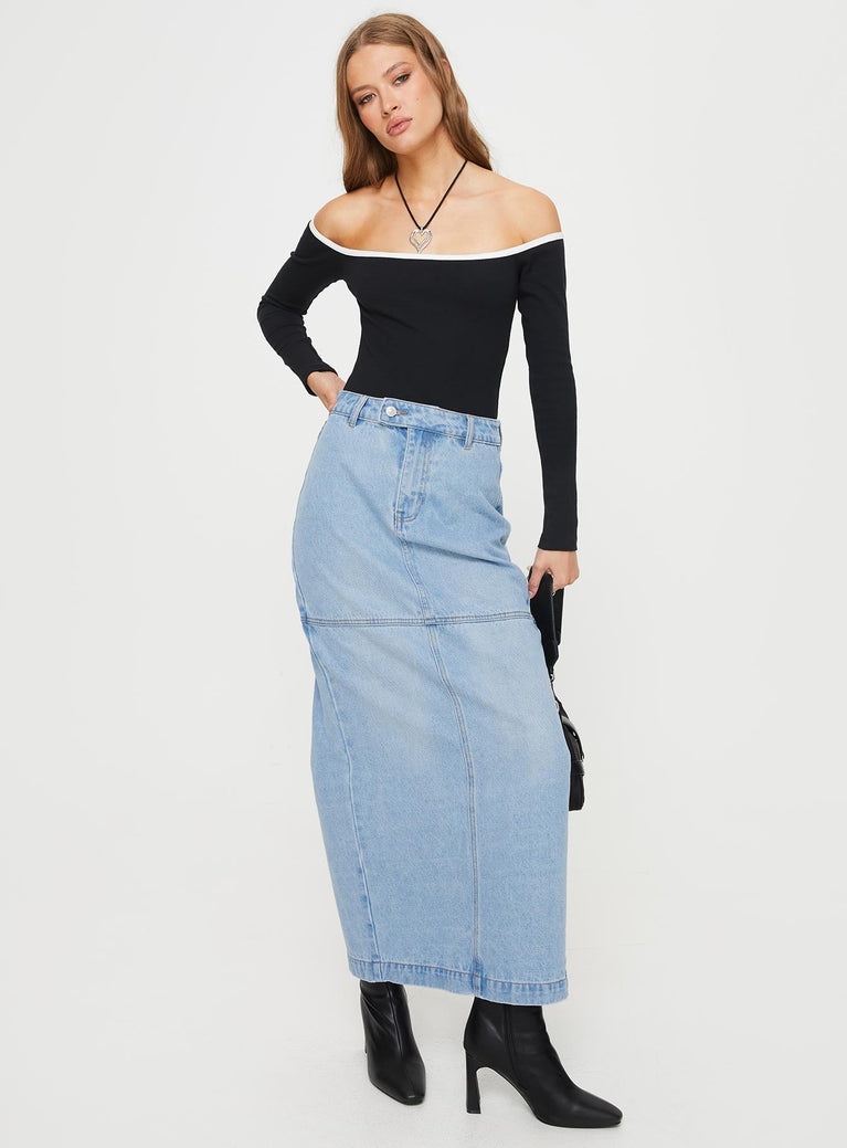 Front view of model wearing  front Markanna Denim Midi Skirt Light Wash Princess Polly  Maxi 