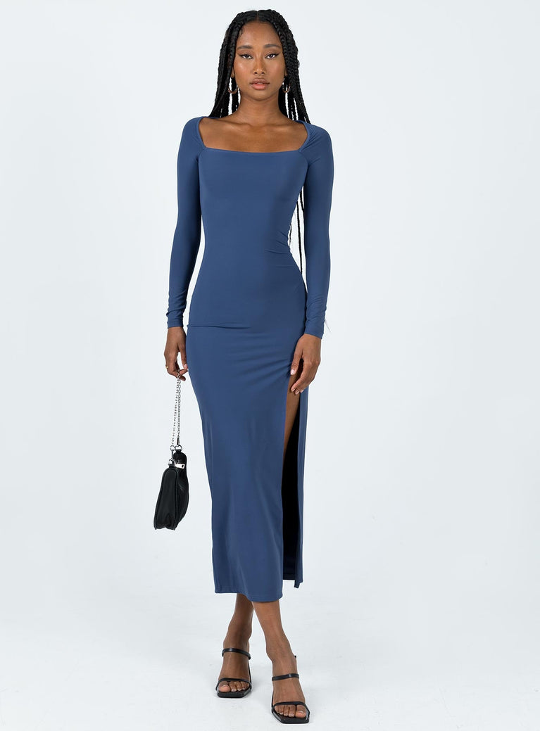 Front view of model wearing  front Princess Polly Crew Neck  Hayward Long Sleeve Midi Dress Blue