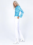 side view of model wearing Princess Polly Anni Shirt Blue Swirl 