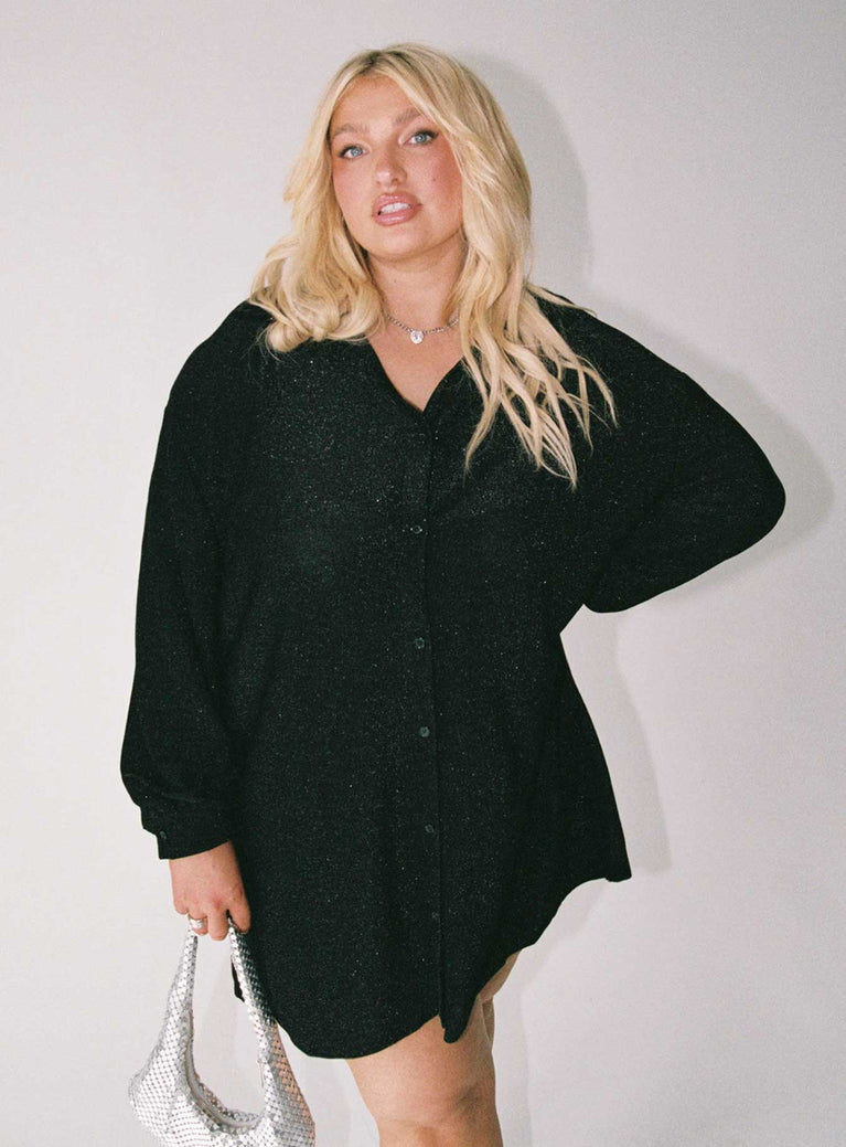 Front view of model wearing  front Princess Polly Crew Neck  Evolving Shirt Dress Black Curve