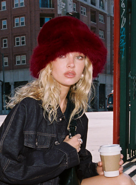 Avaah Fluffy Hat Red