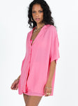 Front view of model wearing  front Princess Polly Half Sleeves V-Neck  Caraliia Shirt Pink