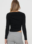 Pattinsen Off The Shoulder Top Black