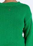 Green cropped sweater Relaxed fit Drop shoulder Slightly cropped Chunky knit Unlined