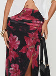 Cooperi Maxi Skirt Black / Red Floral Petite