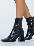 Michelle Boots Black