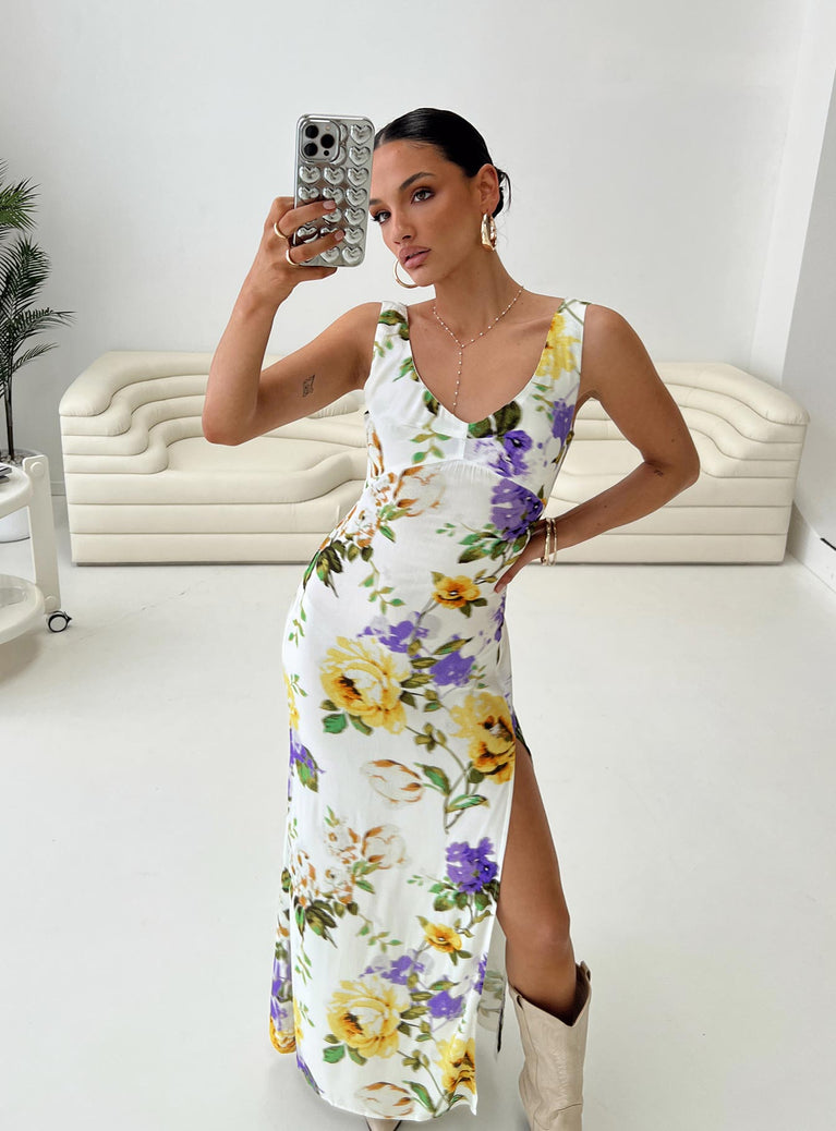 V-neck maxi dress, slim fitting, floral print Fixed shoulder straps, invisible zip fastening at back, high leg slit 