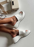 Therapy Cindy Sandals White