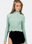 Long sleeve top Plisse material Mock-neck Lettuce edge hem