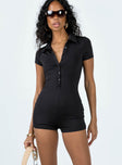 Romper Spare button included  Classic collar  Button front fastening  Cap sleeves 