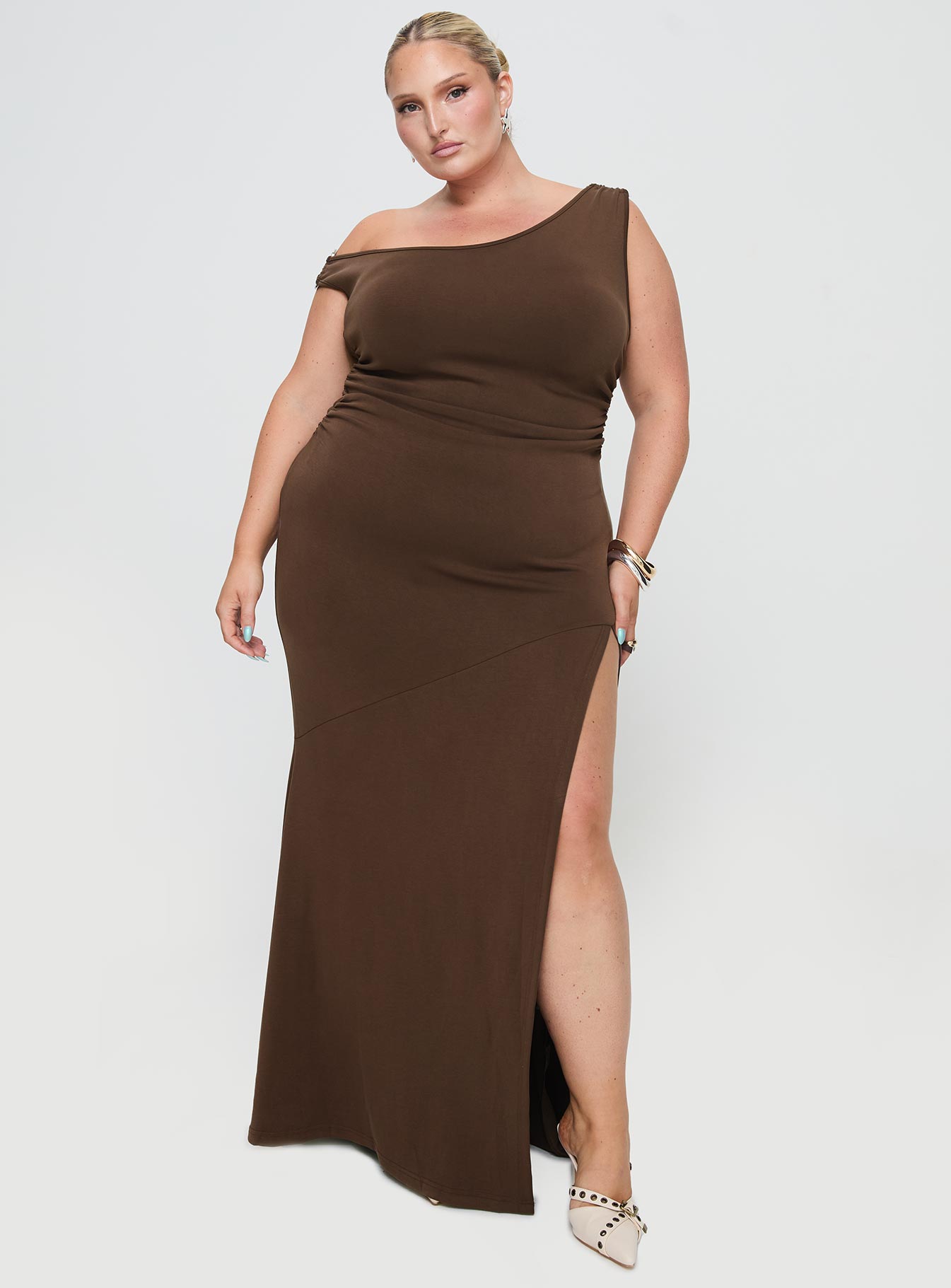 Shop Formal Dress - Rios One Shoulder Maxi Dress Brown Curve fifth image