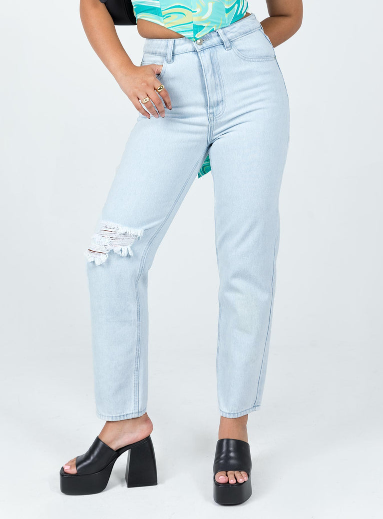 Jeans 100% cotton  Light wash denim  High waisted  Zip & button fastening  Classic five-pocket design  Belt looped waist  Straight leg  Knee rip 