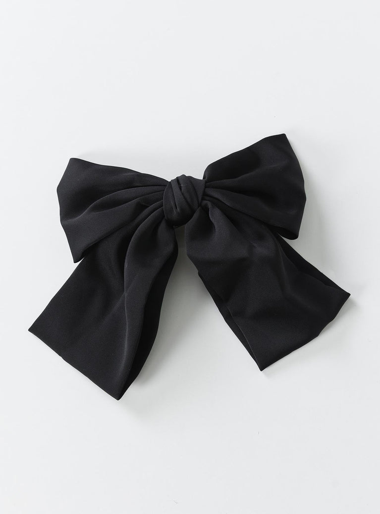 Hair bow  95% polyester 5% iron Silky material  Clip fastening 