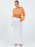 Long sleeve knit top Knit material Striped design Wide square neckline Flared sleeve