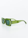 Sunglasses Vintage style frame Green tinted lenses Wide arm Moulded nose bridge Lightweight