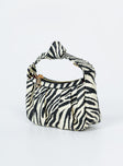 Bag Zebra print Single handle Removable chain shoulder strap Removable leather crossbody strap Pleated deatil Zip fastening One main compartment