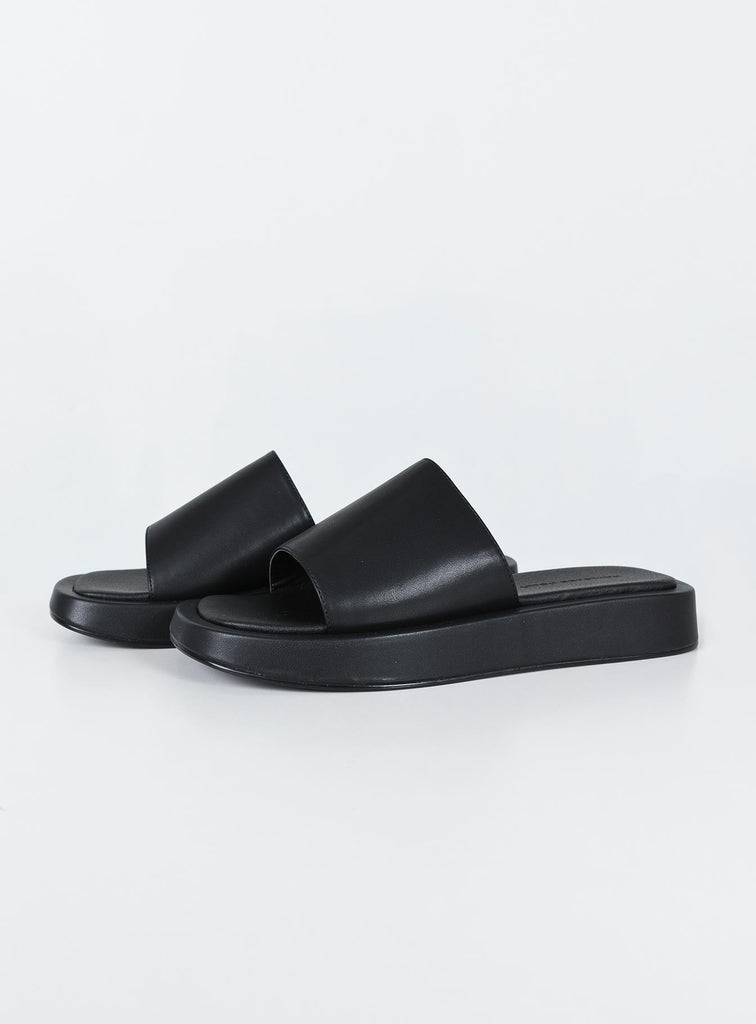 Madeira Sandals Black