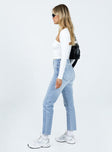 Jeans Classic five-pocket design Zip & button fastening High waisted Branded patch on back Slim leg