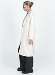 Oversized coat Lapel collar Twin front pockets Removable waist tie