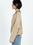 Knit sweater, relaxed fit Wide neckline, drop shoulder, split at side hem