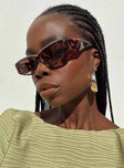 Sunglasses Cat eye shape Tort frames  Slim arms & frame Moulded nose bridge Brown tinted lens