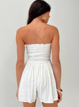 Strapless romper Frill neckline, shirred band at back, invisible zip fastening at side, ruched waist Non-stretch material, partially lined