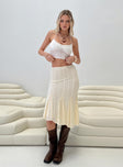 Crop top Slim fitting, halter neck tie fastening, v-neckline, pinched detail at bust